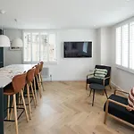 2Bed 2Bath Stunning Shoreditch Apartment